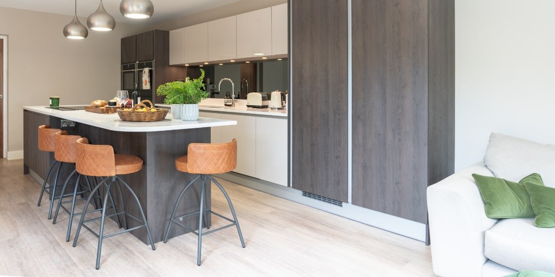 Kitchen Island with four bar stools